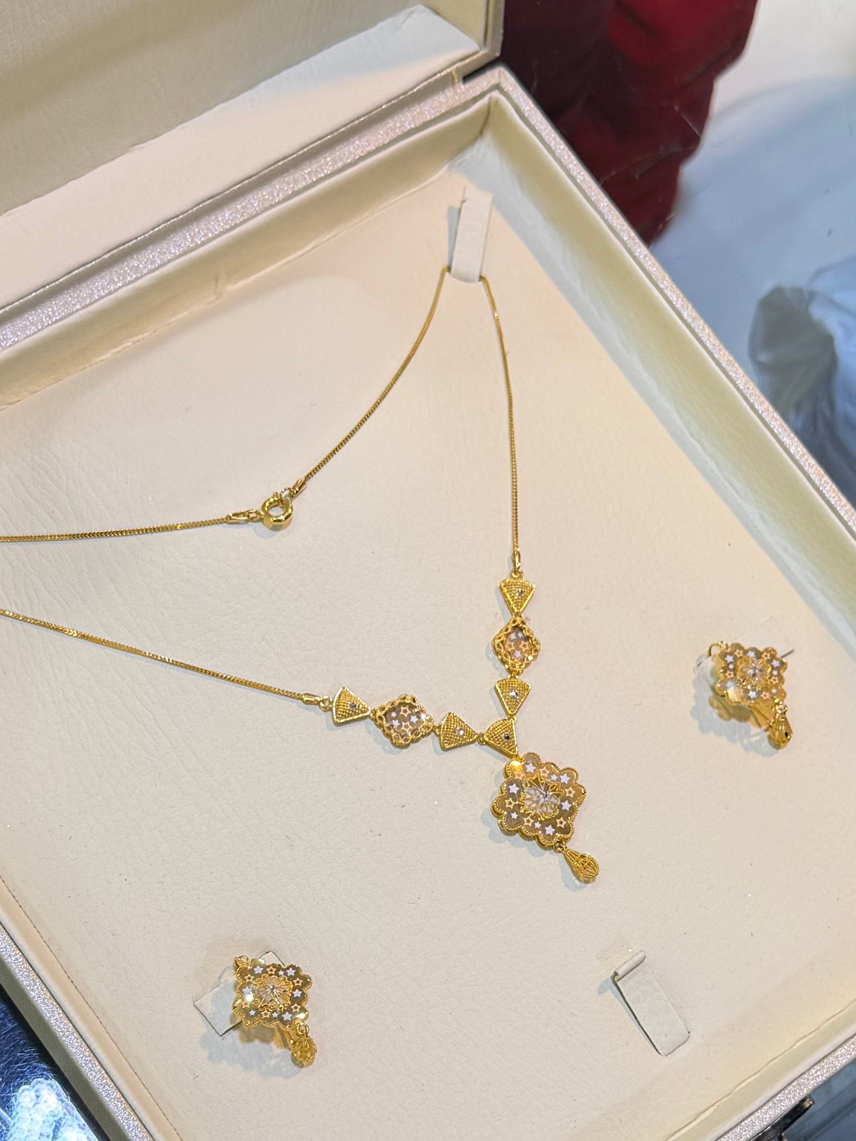 Wedding Wear Gold Mala Set