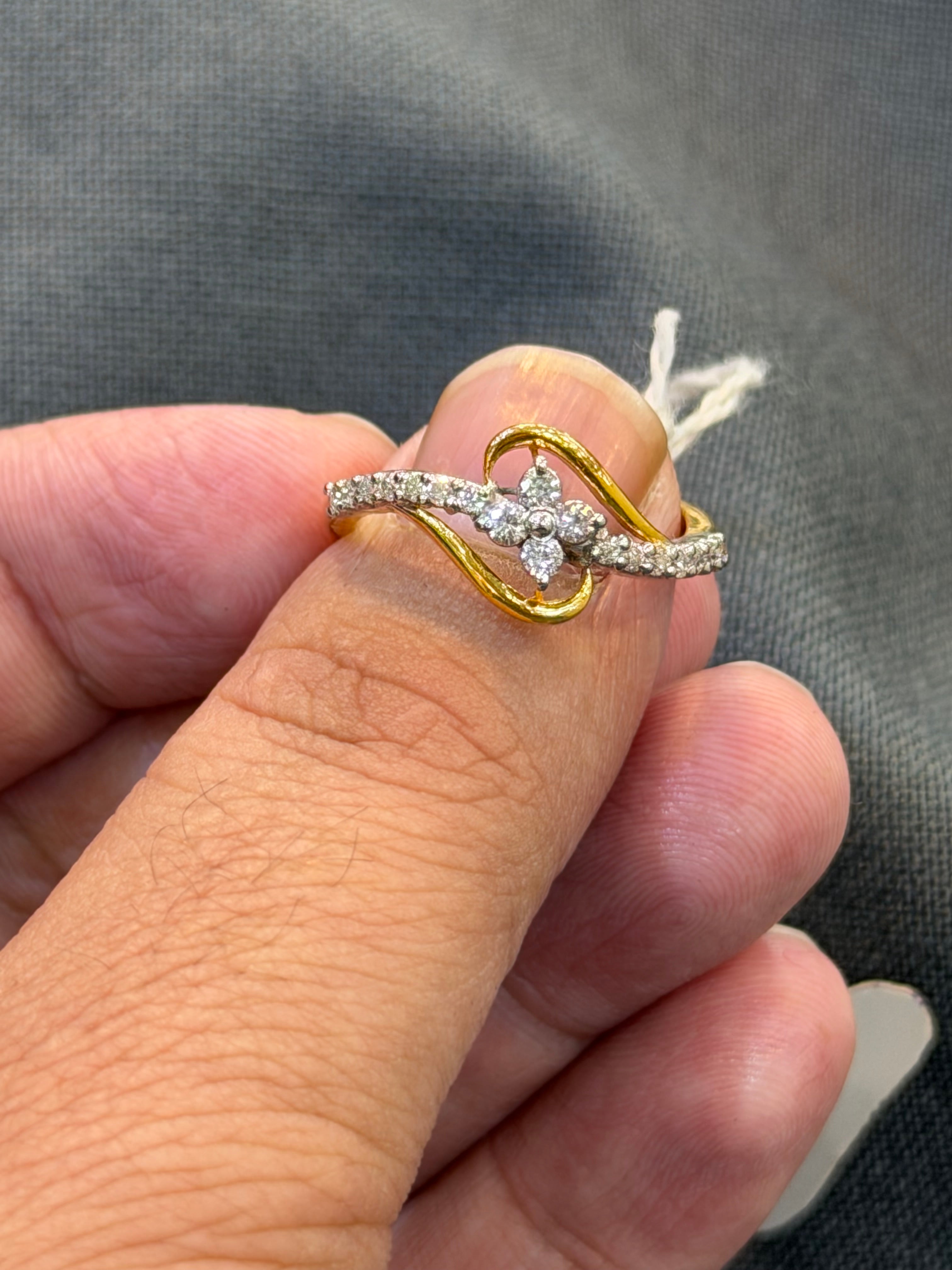 Elegant Diamond Ring – Timeless Sparkle for Every Occasion