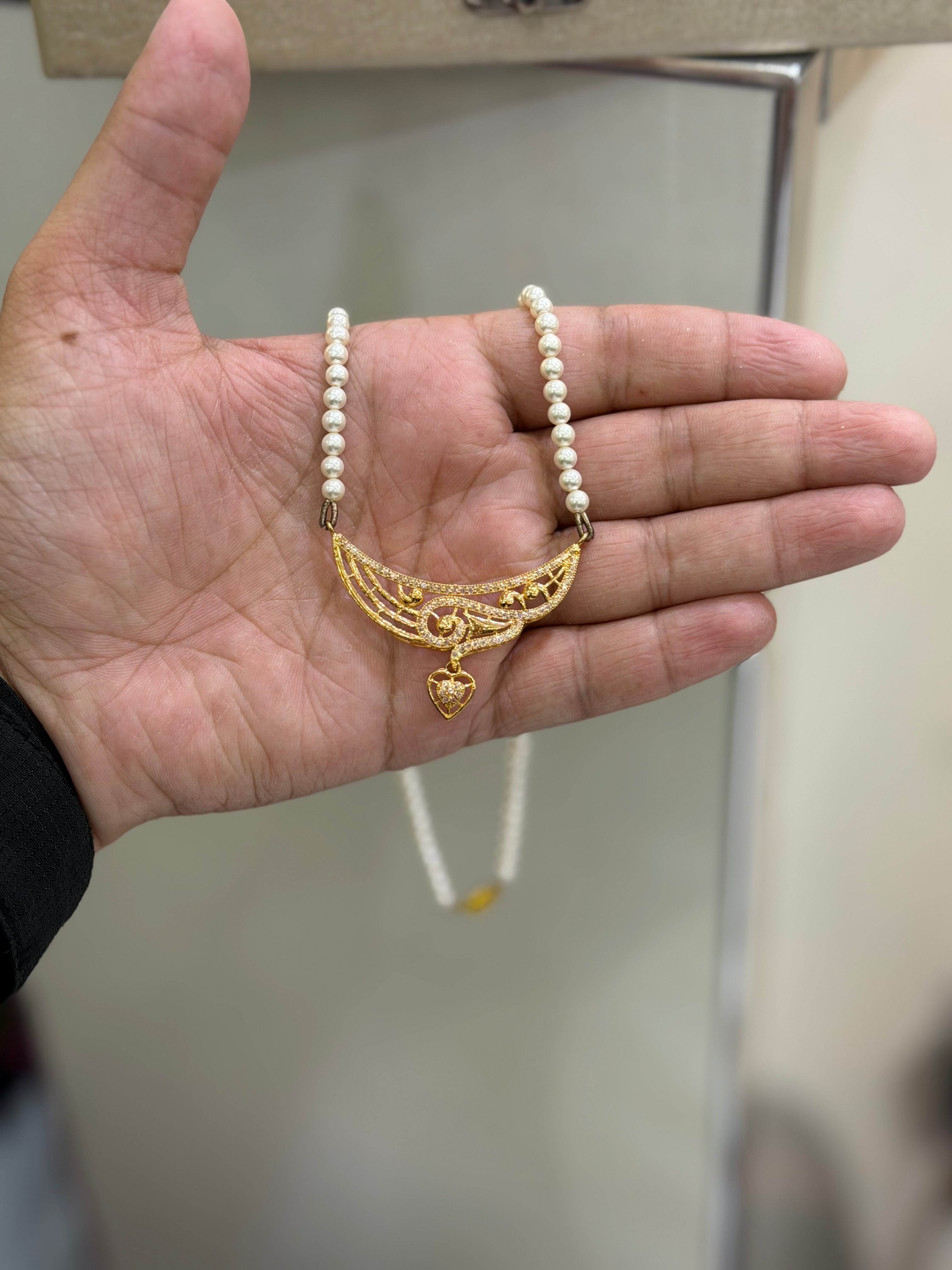 Elegant Locket Set – Timeless Beauty for Every Occasion