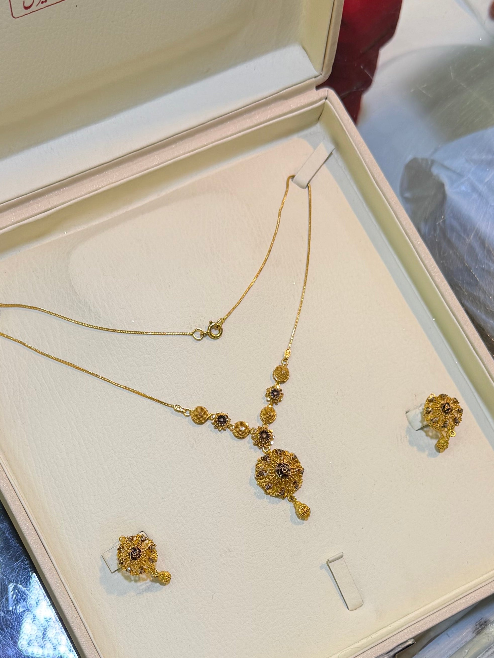 Heritage Gold Mala Set – Traditional Pakistani Jewelry