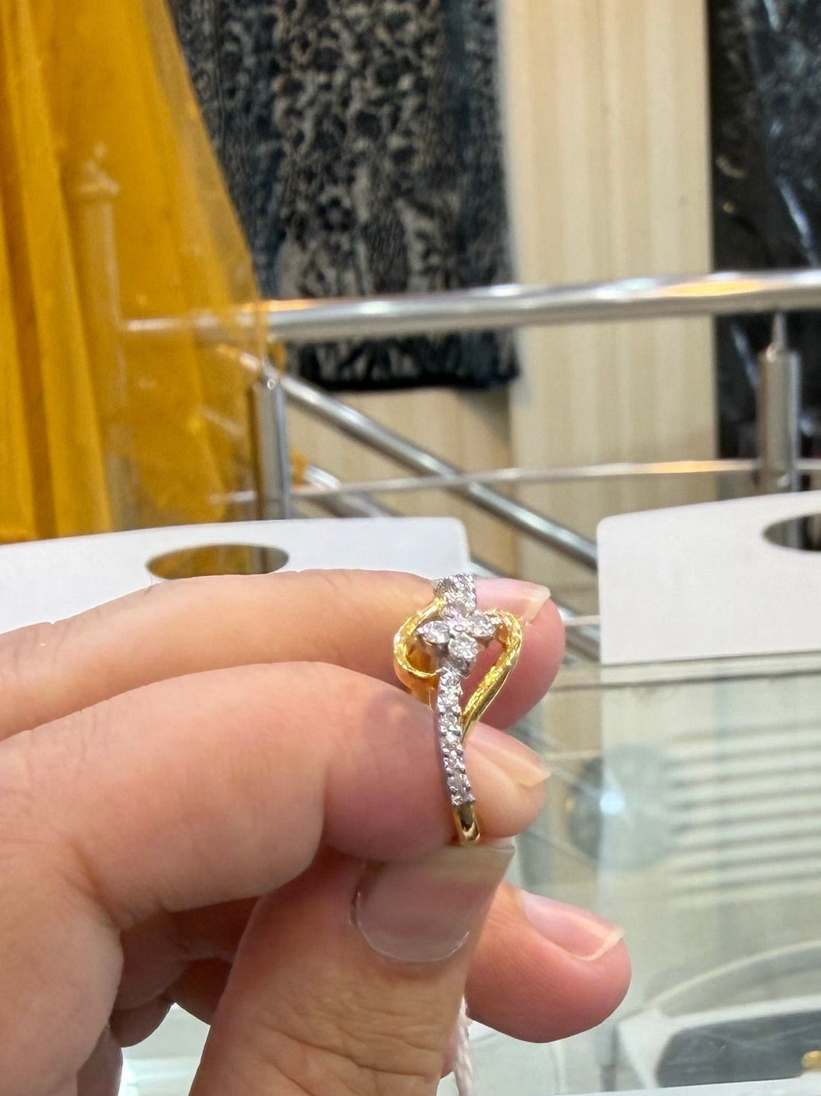 Elegant Diamond Ring – Timeless Sparkle for Every Occasion