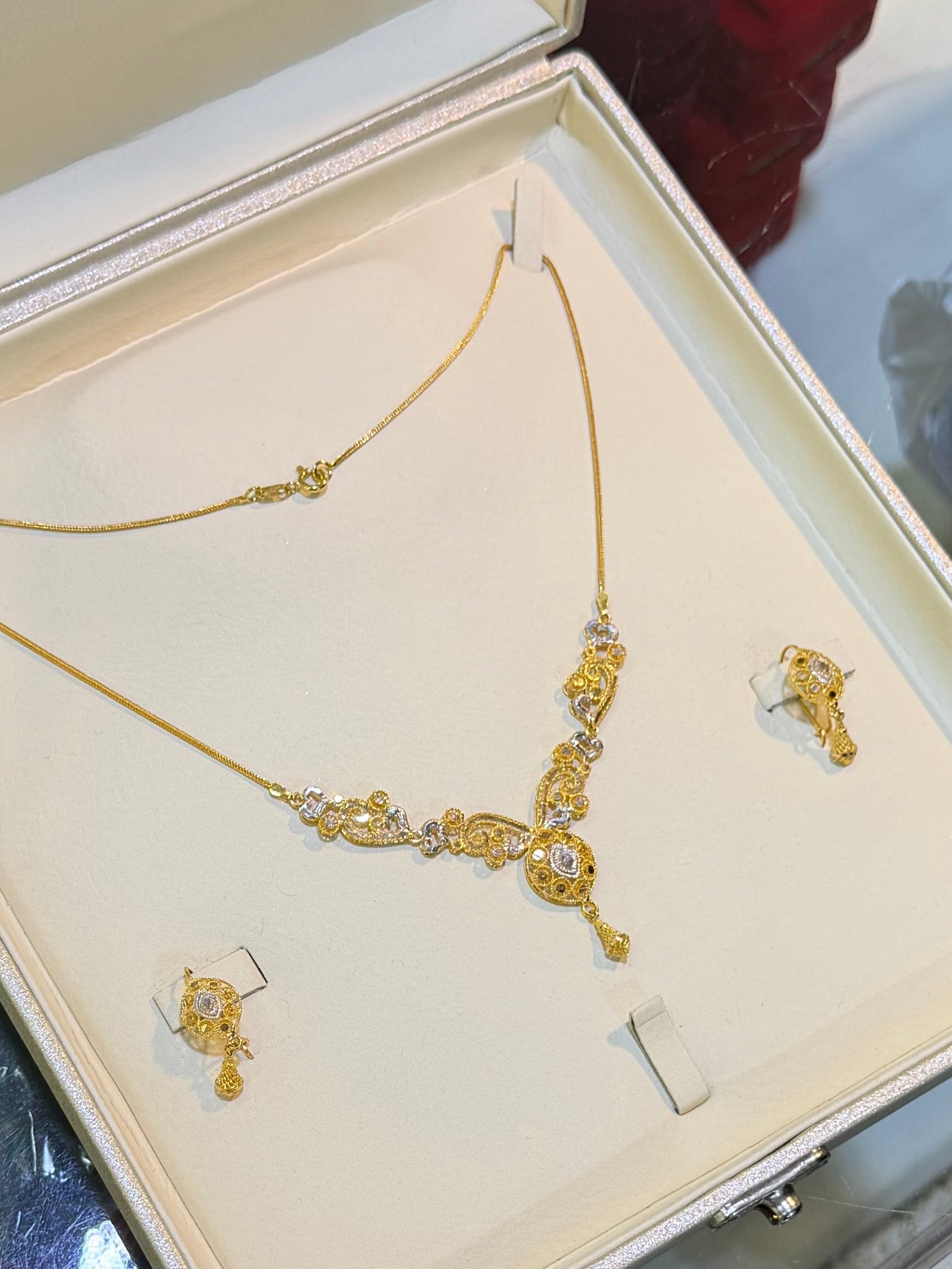 Elegant Gold Mala Set for Women