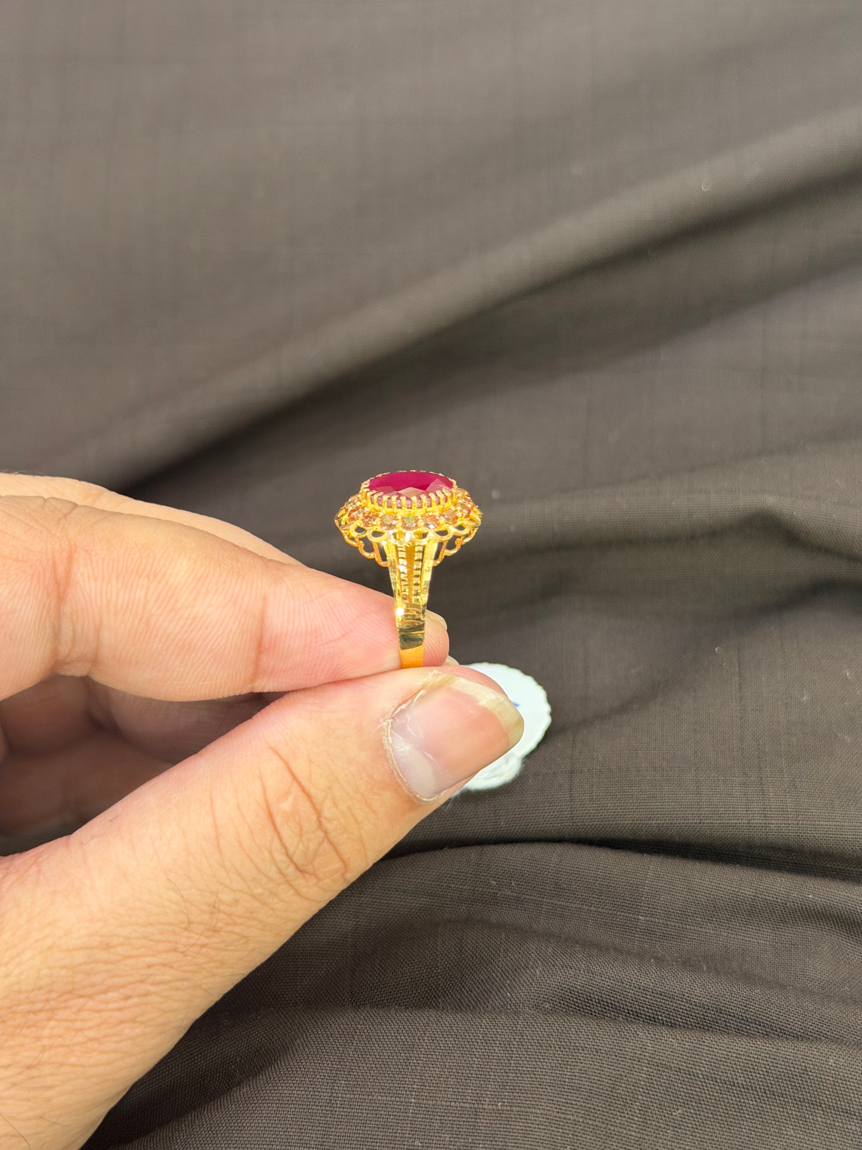 Elegant Stone Ring – Classic Style with Natural Beauty